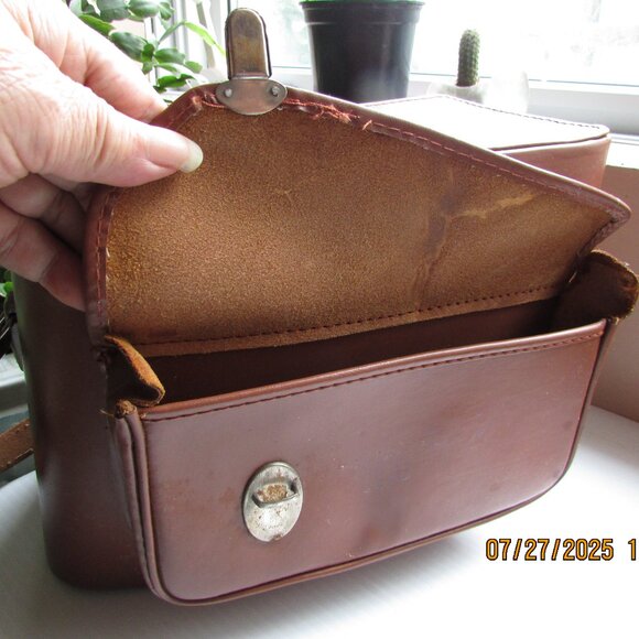 Vintage hard body camera carrier - Picture 5 of 6